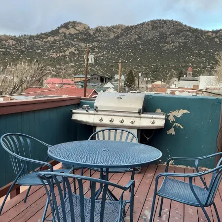 Charming historic loft close to restaurants, shopping and Arkansas river!
