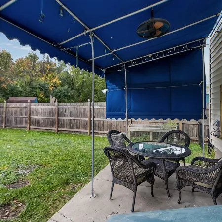 Charming Bills Home! Walk to Stadium + Photo Spot! Pet Friendly w/ Fenced Yard