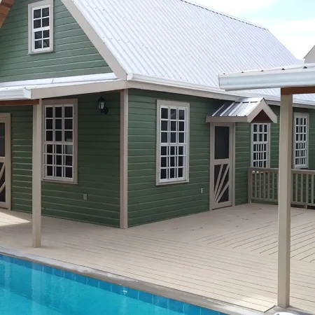 Turtle Cottage with a pool