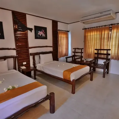 Alongkot Beach Resort Khanom Hotels near Khanom Power Plant Beach
