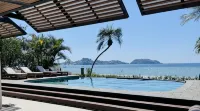 Oceanfront Oasis - 9BR Infinity Pool Villa - Villas