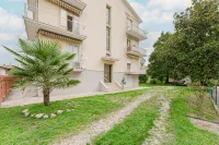 Elisa Flat - 15 Min from Venice & Wi-Fi - Condos