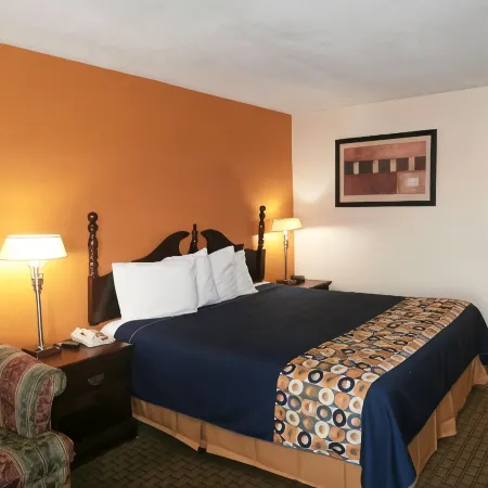 Newnan Lodge