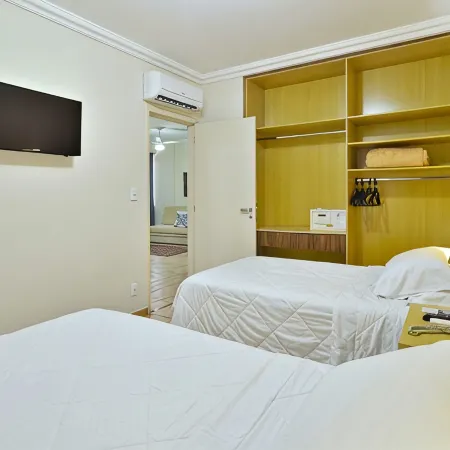 Plaza Inn Flat Araxá Отели в г. Араша