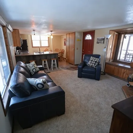 Black Hills Cabin Located Off The Beaten Path Perfect For Some R&R at Miners!
