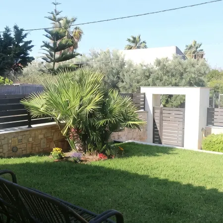 Villa Amorata - Schinias Private Garden Retreat
