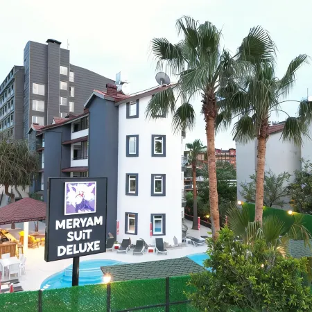 Side Meryam Suit Deluxe Hotel