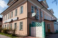 Yurievo Podvorye Hotel - parking