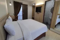 The Sasta Hotel - Hostales