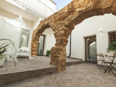 Cortile Baronello