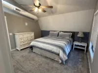 Quaint, all new loft apt. located in a quiet country setting, minutes from town. - Apartments