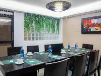 Hotel MC Suites - Confort Cerca del Aeropuerto Hotels near Antonio Neumane Park