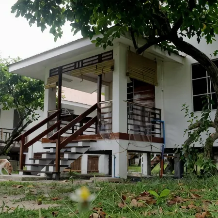 YAMA APARTMENTS - Private Beachfront