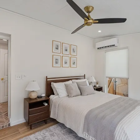 Old Town Stone Cottage with Boutique Comforts - Walk to the Square, Southwestern
