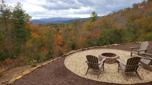 "Her Endless Views" Cabin Has Incredible Mountain Views, Hot Tub, and Firepit - Mountain view