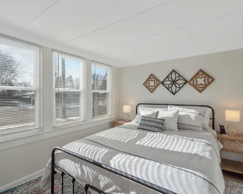 Charming 3-bedroom house in North Syracuse Hotels in Clay