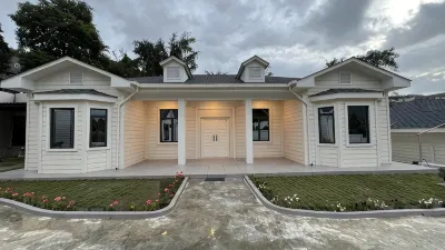 M VILLA PARAPAT โรงแรมใน