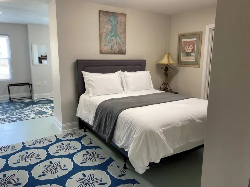 Walk To The Beach At Beacon Hill. - 2-Star