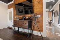 The Banker's 1887 Penthouse - Boutique