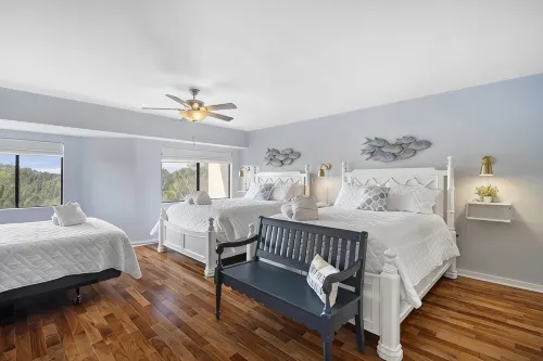 5-Minute Walk to Beach/Coligny, Sleeps 8, Pool, Family Friendly -  Holiday Villas