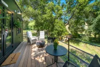 Modern Wine Country Tiny Home with Gas Fire Pit - Country Houses