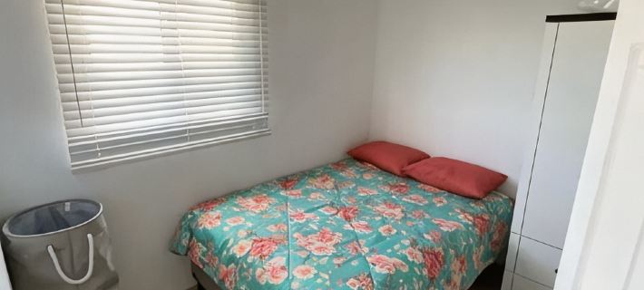Charming 2-bedroom house with WiFi, AC, hot water  in peaceful Santa Ana 聖安娜住宿飯店