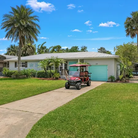 Pool and Hot Tub Home with Pickle Ball Court and Walk to Downtown