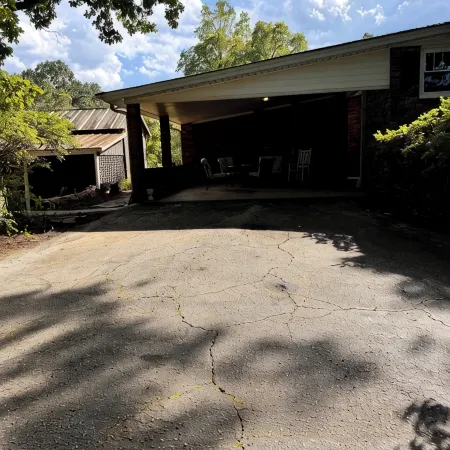 NO CLEANING FEE Century farmhouse on Lake Keowee near Clemson