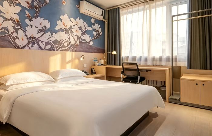 Lite Hotel (Wuhan Simenkou Yellow Crane Tower Subway Station)