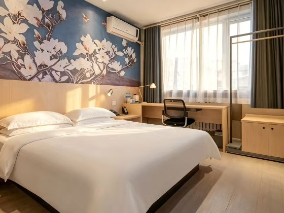 Lite Hotel (Wuhan Simenkou Yellow Crane Tower Subway Station)