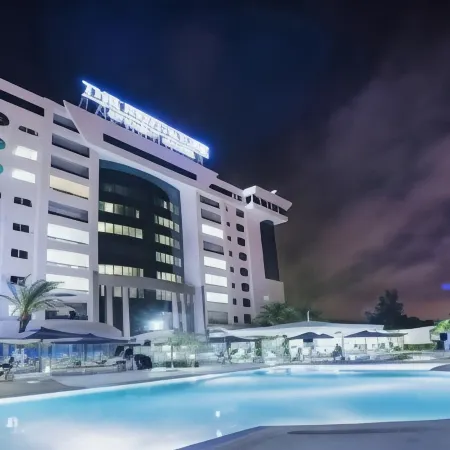 The Penthouse Suites Hotel