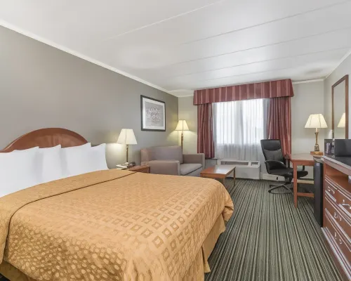 Days Inn by Wyndham Columbus East Airport Hotels near Magic Mountain Fun Center