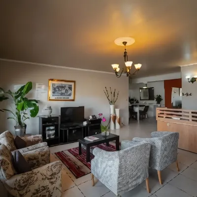 Broadway Tygervalley House Hotels near Vodacom Techno Centre