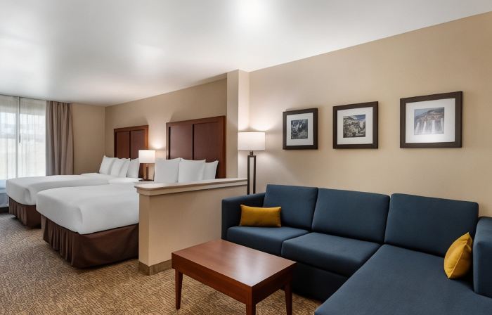 Comfort Inn & Suites