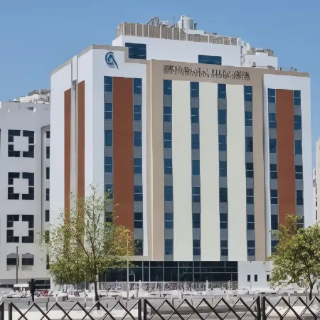 City Avenue Al Reqqa Hotel Отели рядом с достопримечательностью «Дейра»