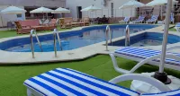 Suita Hotel - piscina