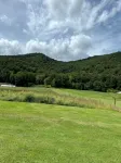 距阿什維爾市中心26分鐘山景濱水木屋. - 木屋