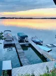 House on Lake Darling - Homestays
