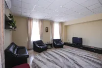 Severnaya Hotel - parking