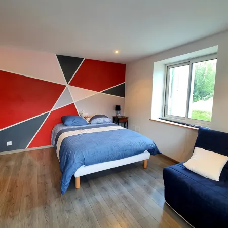 95 m² Apartment for 4 People, 3 Bedrooms, Mountain View, Ground Floor with Shared Outdoor Areas Hotels in Barcelonnette