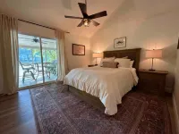Warluskee Luxury Lakefront Cottage w/ Hot Tub