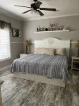 Sportsman's Bluff sits high above a deepwater canal with the river minutes away! - 3-Star