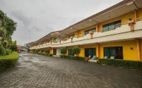 Borobudur Indah Hotel - ที่มีที่จอดรถ