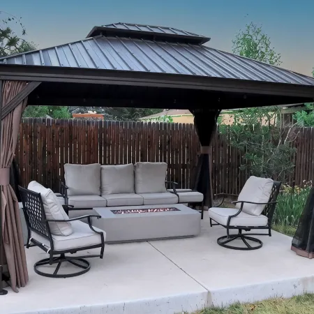 Denver 3bed/2 bath with spacious backyard