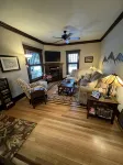 Elegant, Recipient of Historic Preservation Award! 2 Blocks From Downtown . - Bungalow