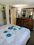Lake ConRoy Estates_Unit B with Pool Access - Homestays
