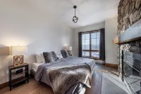 Ski in / Ski Out, Spa, Fireplace, Parking, View - Bathtub