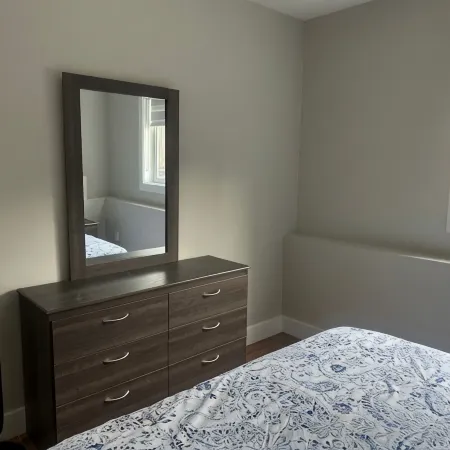 Spacious 2 bed 1 bath suit in West Abbotsford