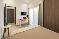 Modern Stylist 3 BR Beach House, w/Private Pool & Fast WiFi. - 2星級