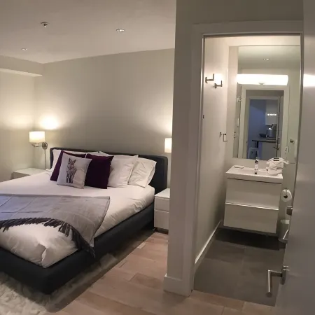 Modern and Cozy 2bed/2bath Ski In-Ski Out in Quiet Upper Village